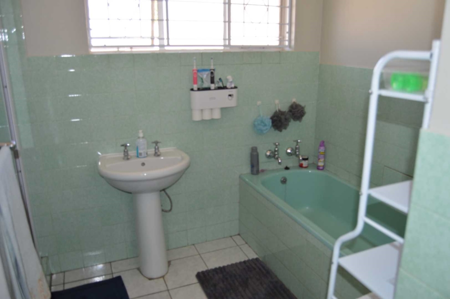 3 Bedroom Property for Sale in Randhart Gauteng