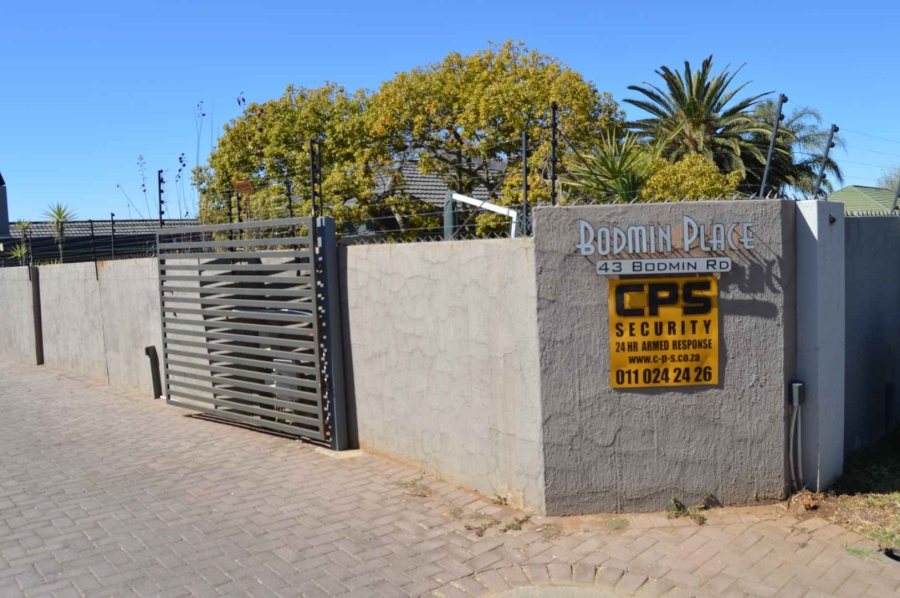 3 Bedroom Property for Sale in New Redruth Gauteng