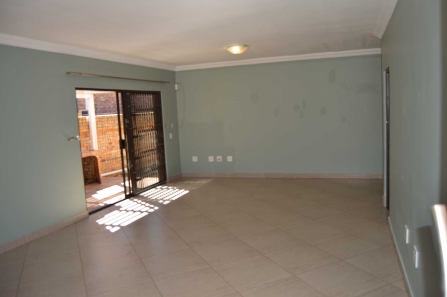 3 Bedroom Property for Sale in New Redruth Gauteng