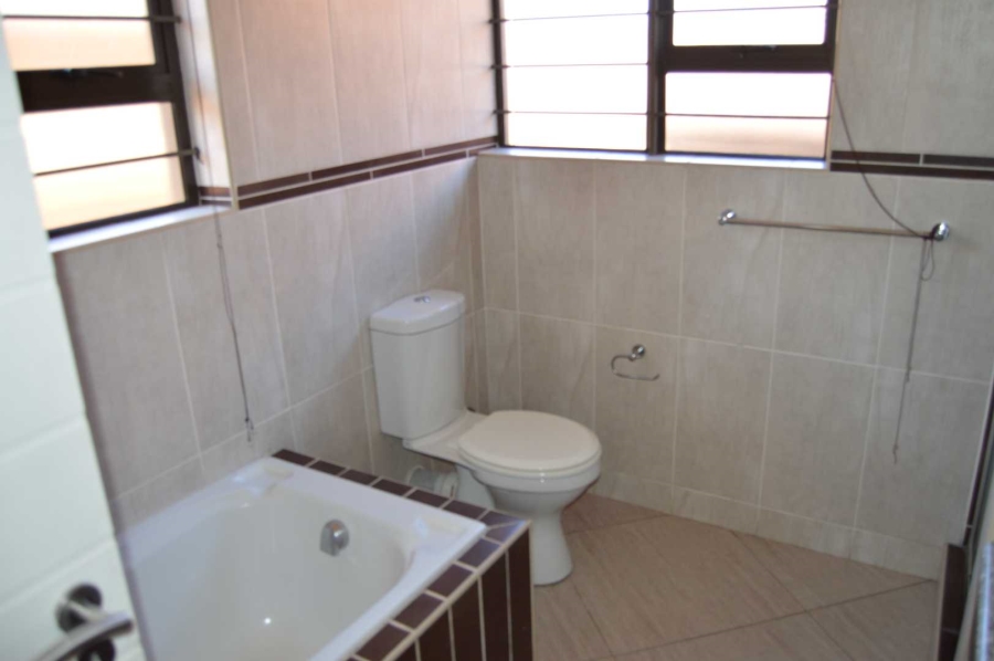 3 Bedroom Property for Sale in New Redruth Gauteng