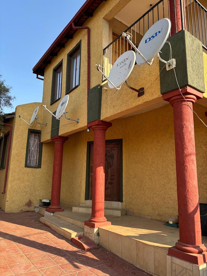 6 Bedroom Property for Sale in Mahube Valley Gauteng