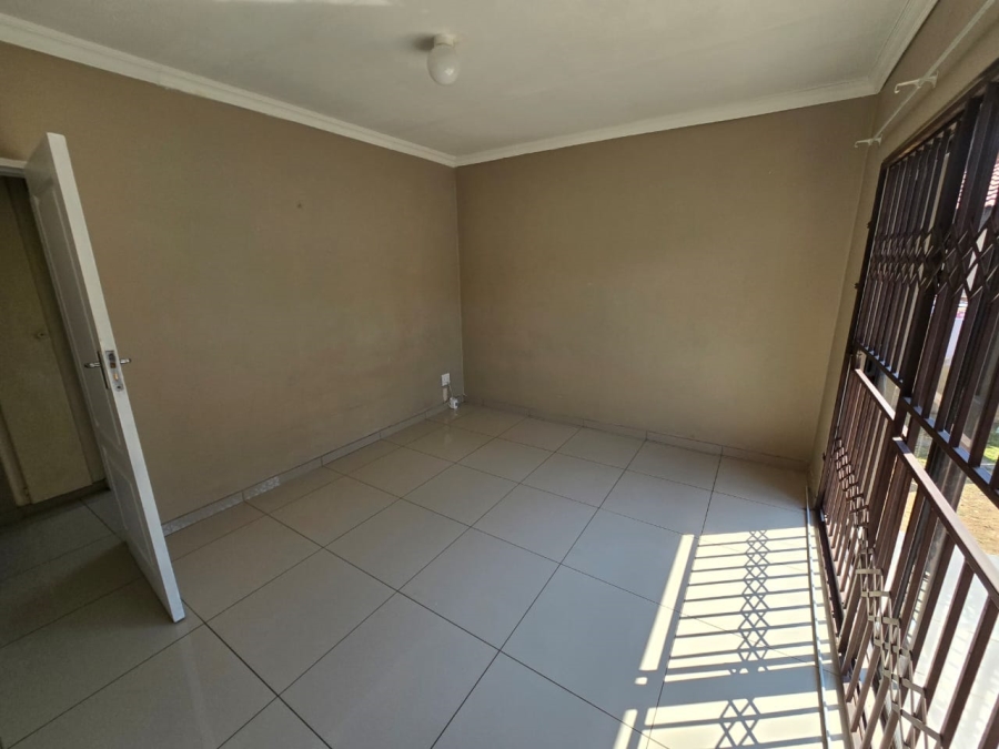 To Let 2 Bedroom Property for Rent in The Reeds Gauteng