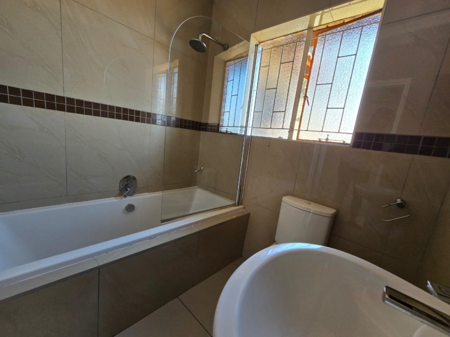 To Let 2 Bedroom Property for Rent in The Reeds Gauteng