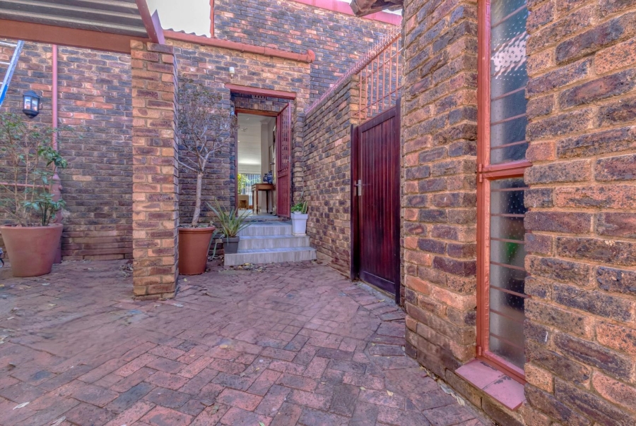 2 Bedroom Property for Sale in Strathavon Gauteng