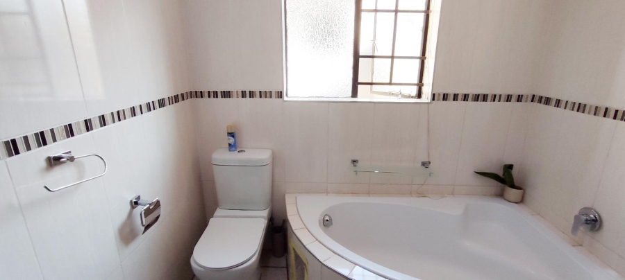 3 Bedroom Property for Sale in Newlands Gauteng