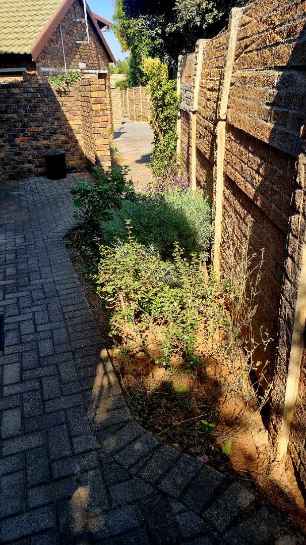 3 Bedroom Property for Sale in Noordwyk Gauteng