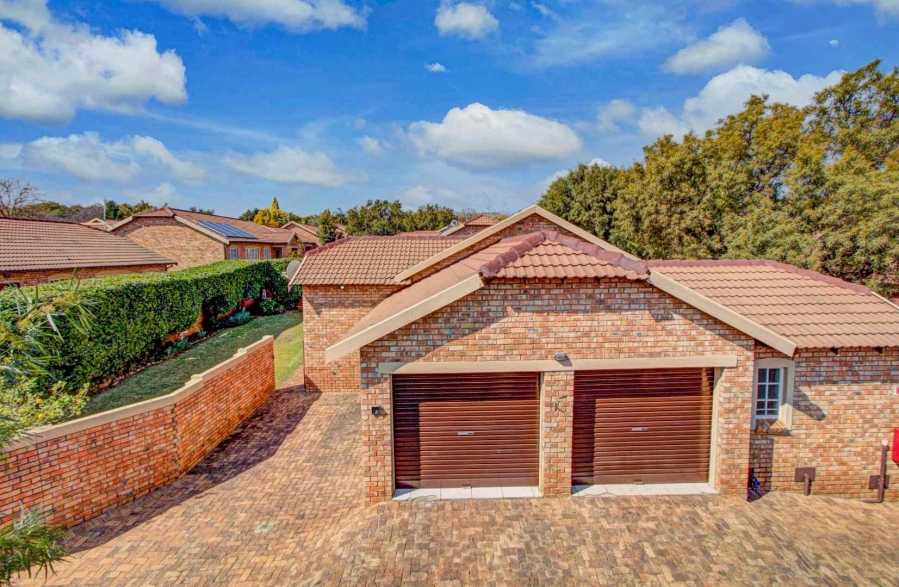 3 Bedroom Property for Sale in Honeydew Grove Gauteng