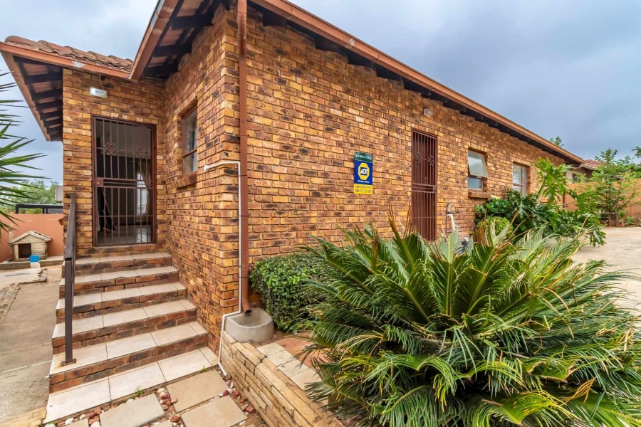 3 Bedroom Property for Sale in Cosmo City Gauteng