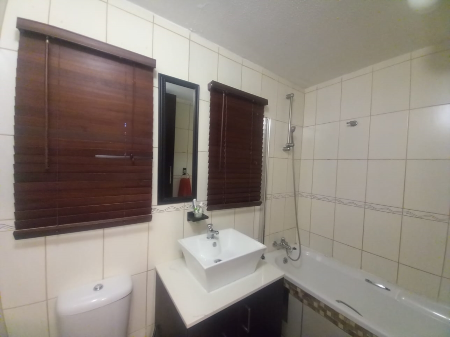 3 Bedroom Property for Sale in Weltevreden Park Gauteng