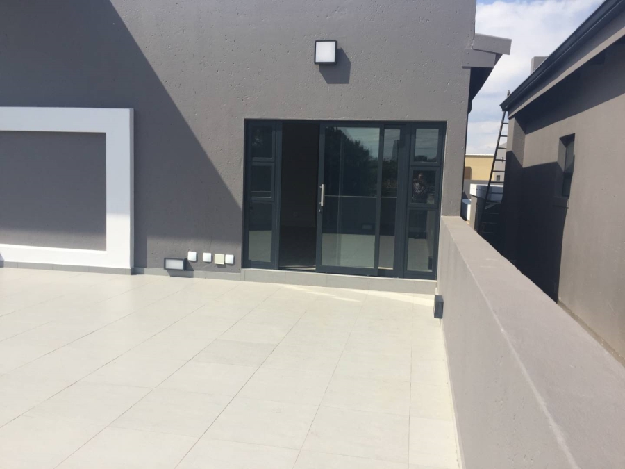 To Let 4 Bedroom Property for Rent in Rivonia Gauteng