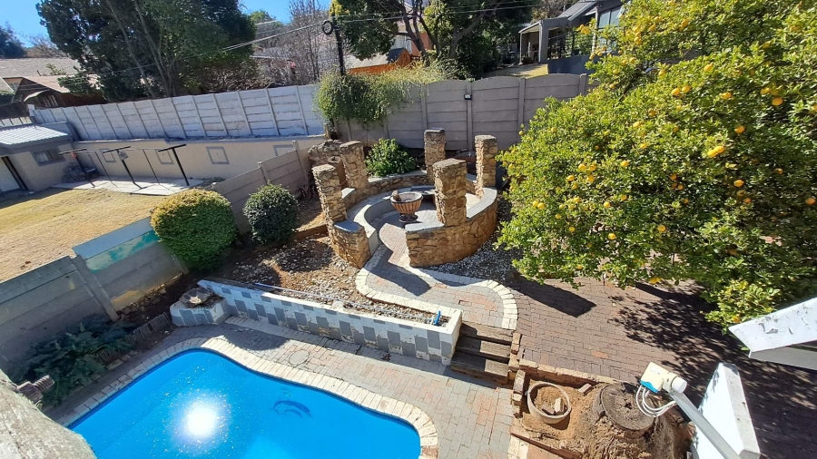 To Let 4 Bedroom Property for Rent in Mondeor Gauteng