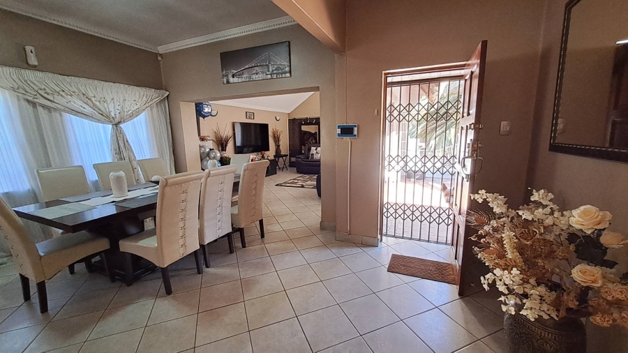 To Let 4 Bedroom Property for Rent in Mondeor Gauteng