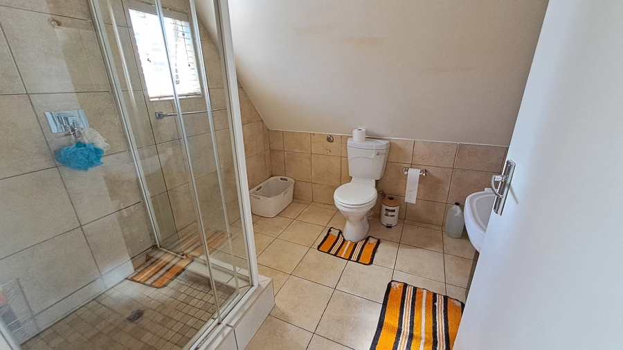 To Let 4 Bedroom Property for Rent in Mondeor Gauteng