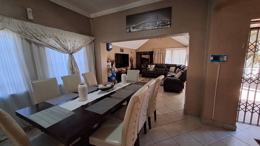 To Let 4 Bedroom Property for Rent in Mondeor Gauteng