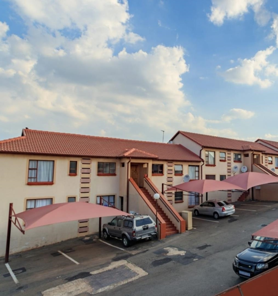 2 Bedroom Property for Sale in Risana Gauteng