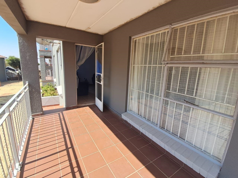 2 Bedroom Property for Sale in Risana Gauteng