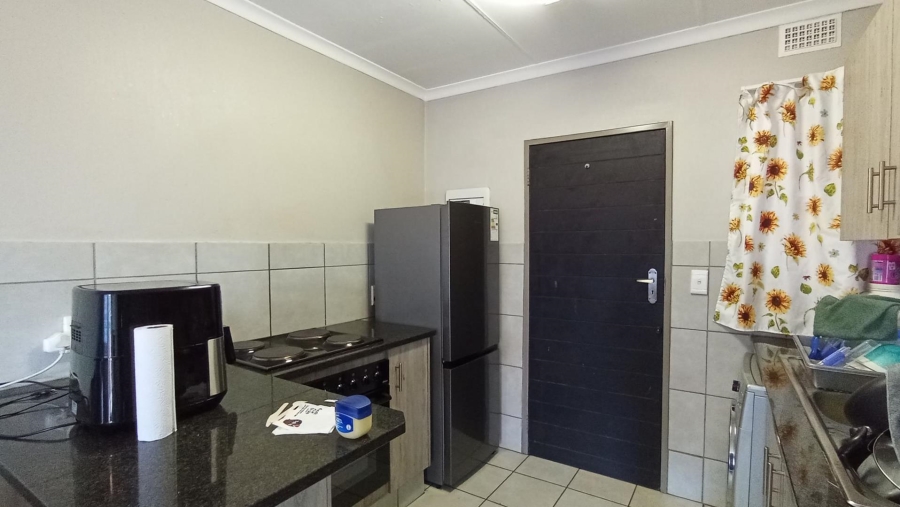 2 Bedroom Property for Sale in Heuweloord Gauteng