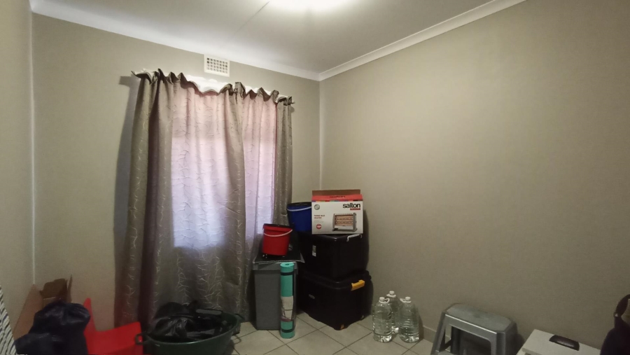 2 Bedroom Property for Sale in Heuweloord Gauteng