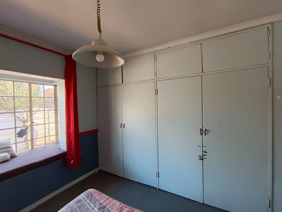 6 Bedroom Property for Sale in Wierdapark Gauteng