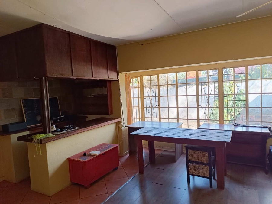 6 Bedroom Property for Sale in Wierdapark Gauteng