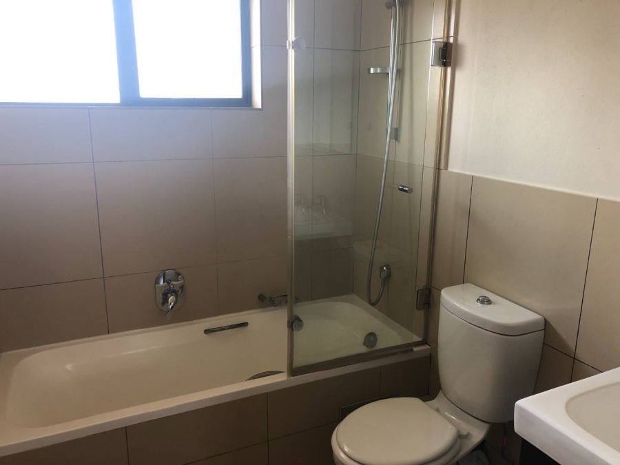 To Let 2 Bedroom Property for Rent in Jackal Creek Golf Estate Gauteng