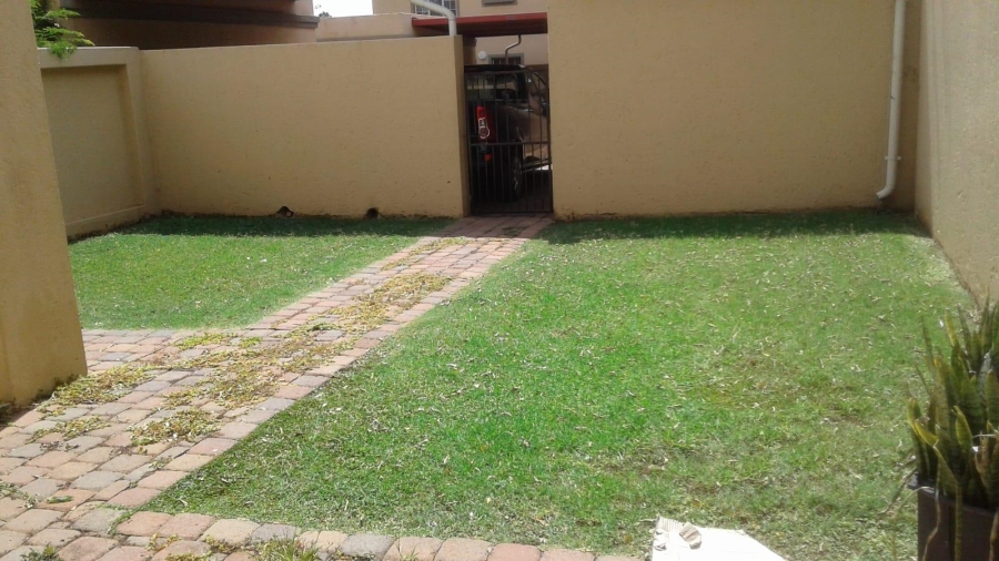 2 Bedroom Property for Sale in Willow Park Manor Gauteng