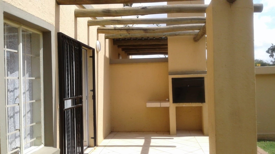 2 Bedroom Property for Sale in Willow Park Manor Gauteng