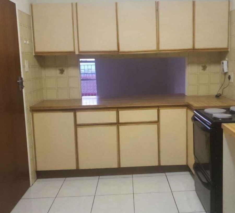 2 Bedroom Property for Sale in La Montagne Gauteng