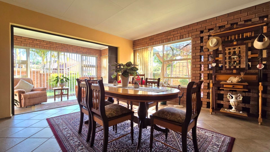 4 Bedroom Property for Sale in Magalieskruin Gauteng