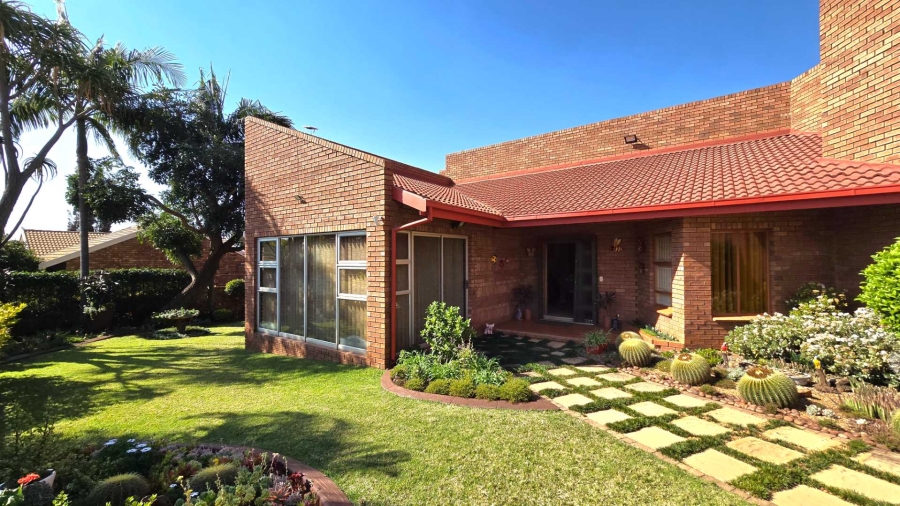 4 Bedroom Property for Sale in Magalieskruin Gauteng