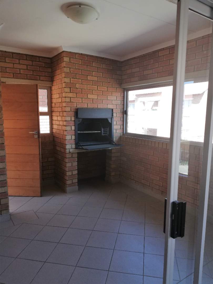 To Let 2 Bedroom Property for Rent in Elardus Park Gauteng