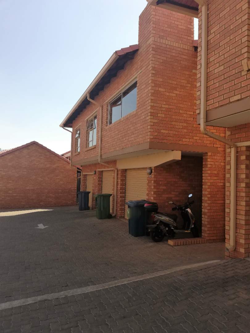 To Let 2 Bedroom Property for Rent in Elardus Park Gauteng