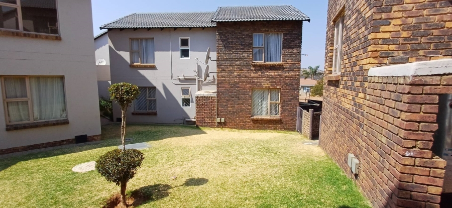 2 Bedroom Property for Sale in Winchester Hills Gauteng