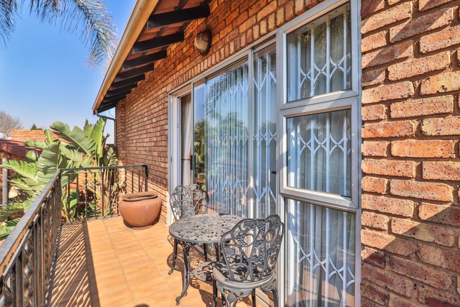 4 Bedroom Property for Sale in Mulbarton Gauteng