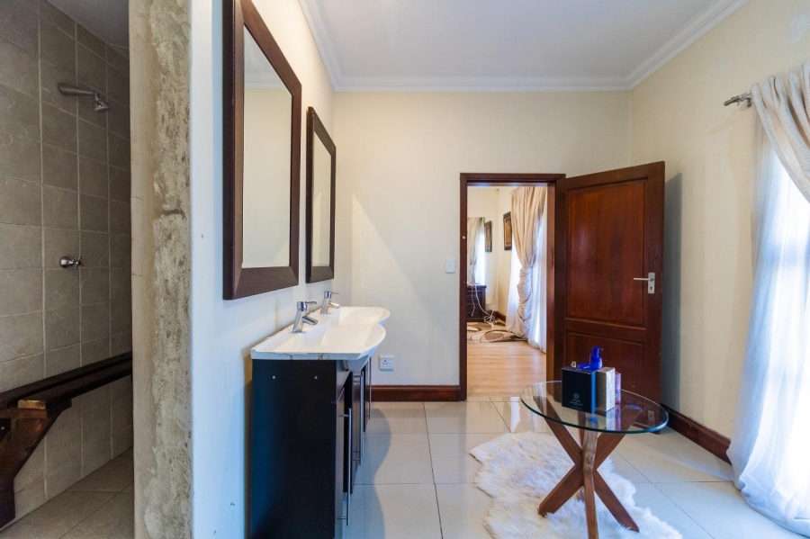 5 Bedroom Property for Sale in Meyersdal Gauteng