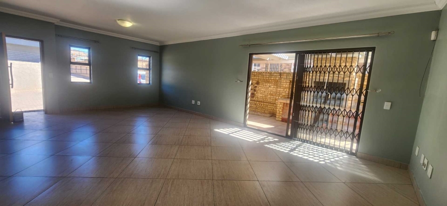 3 Bedroom Property for Sale in New Redruth Gauteng