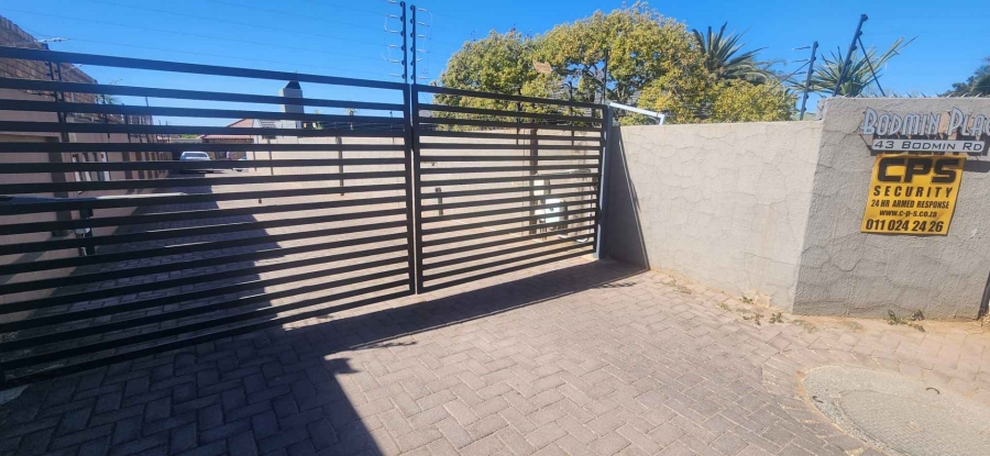 3 Bedroom Property for Sale in New Redruth Gauteng