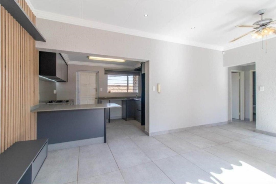 2 Bedroom Property for Sale in Oakdene Gauteng