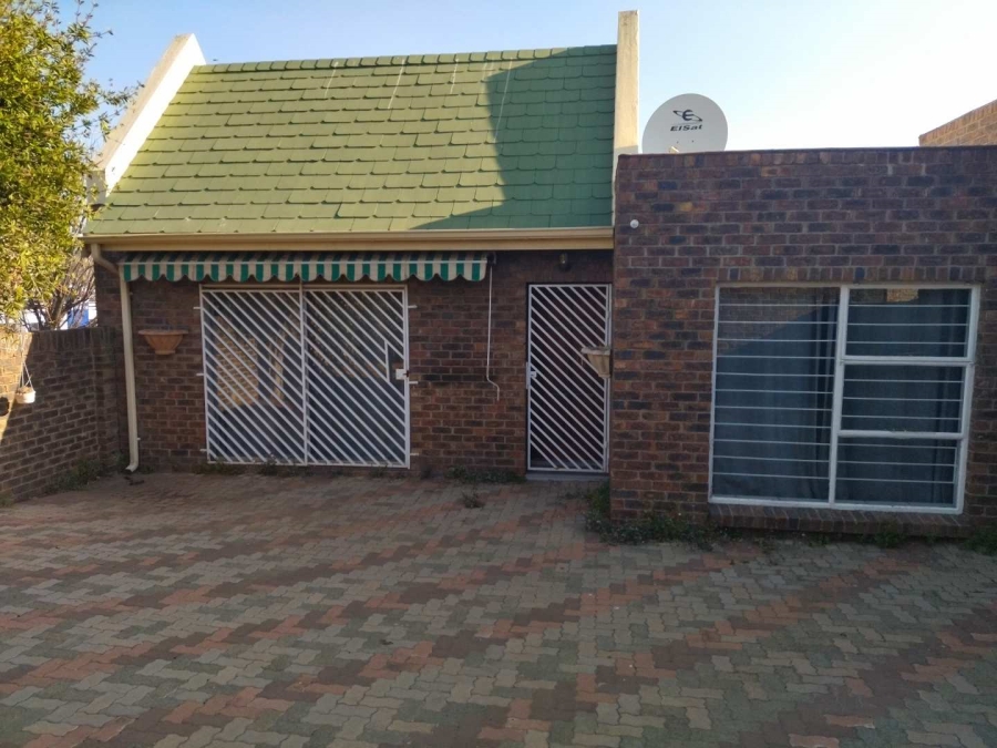 2 Bedroom Property for Sale in Oakdene Gauteng