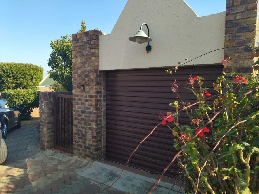 2 Bedroom Property for Sale in Oakdene Gauteng