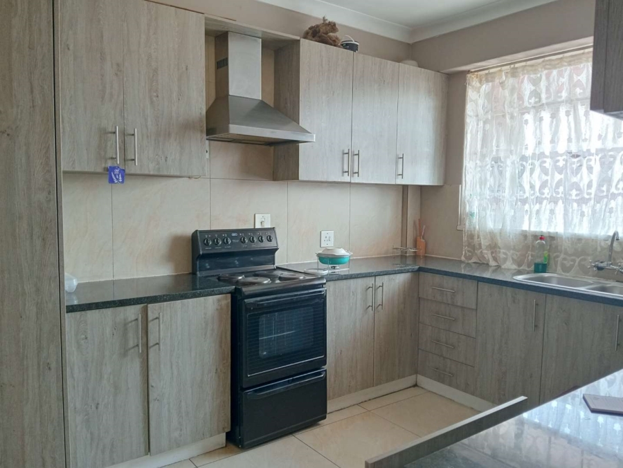 2 Bedroom Property for Sale in New Redruth Gauteng