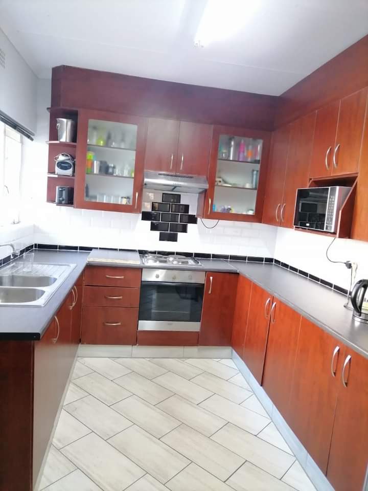 4 Bedroom Property for Sale in Tulisa Park Gauteng