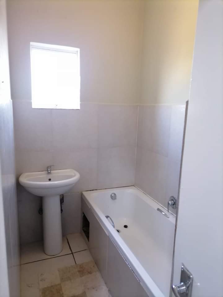 4 Bedroom Property for Sale in Tulisa Park Gauteng