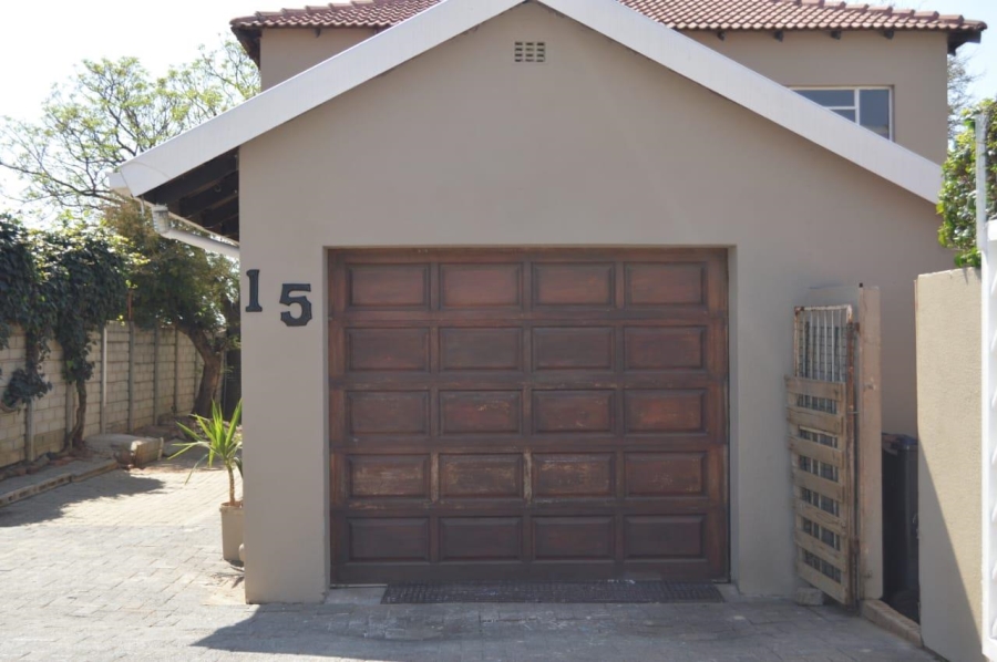 4 Bedroom Property for Sale in Tulisa Park Gauteng