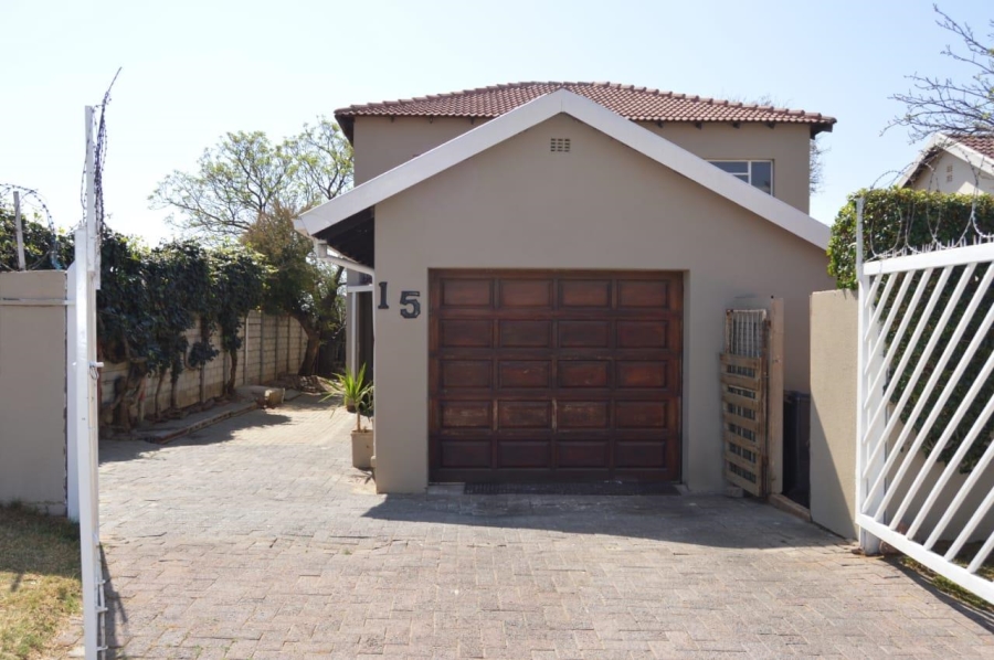 4 Bedroom Property for Sale in Tulisa Park Gauteng