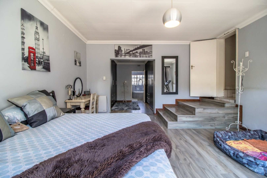 5 Bedroom Property for Sale in Randhart Gauteng