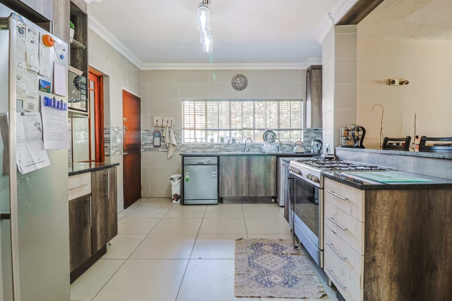 5 Bedroom Property for Sale in Randhart Gauteng