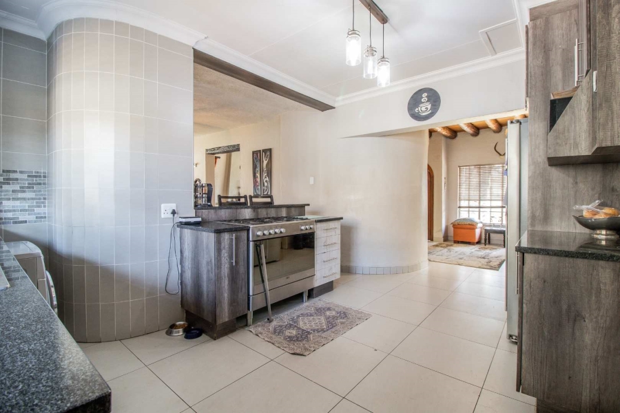 5 Bedroom Property for Sale in Randhart Gauteng