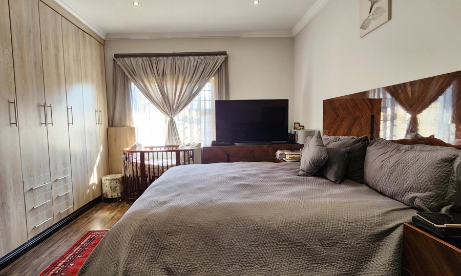 3 Bedroom Property for Sale in New Market Gauteng