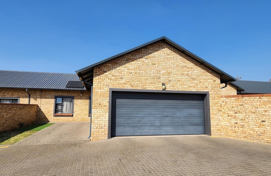 3 Bedroom Property for Sale in New Market Gauteng